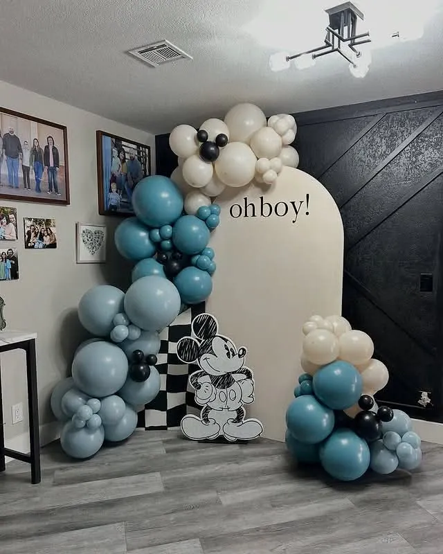 Balloon decoration